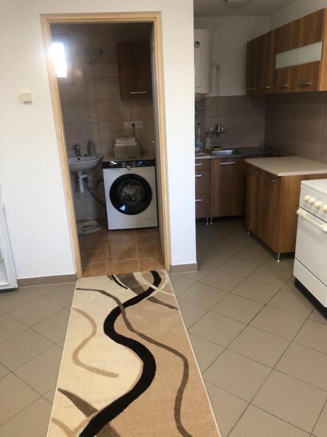 Agi Fogado Apartment Kisujszallas Luaran gambar